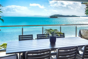 Edge 5 Oceanfront 3-Bedroom Apartment - Featuring an Infinity Pool, Spa Bath, Buggy and Valet Service
